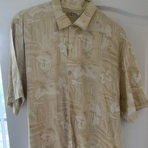 Button down men’s shirt